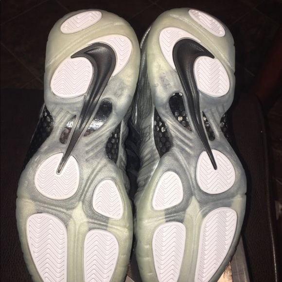 Size 8 Nike Chrome Foamposite